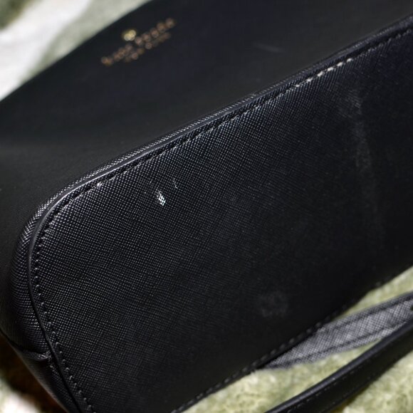 Kate Spade New York - Small Dome Crossbody Bag - Classic Little Black Purse - Picture 7 of 16